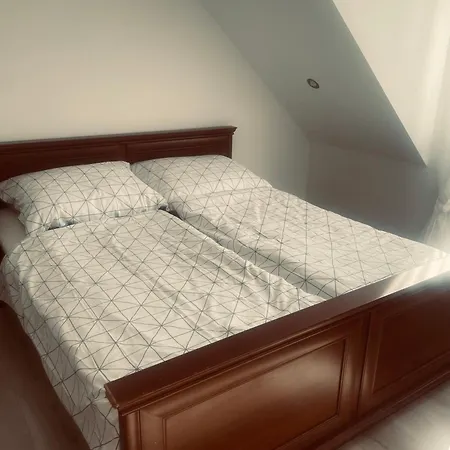 Bialy Dom Pensión *